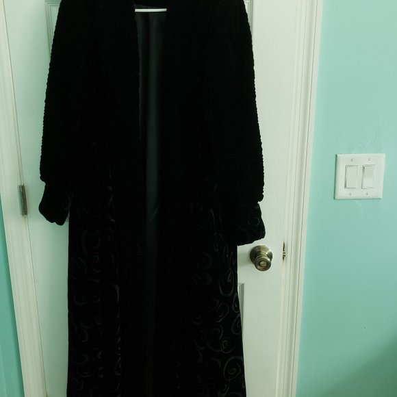 Black velvet swing coat - Picture 1 of 2